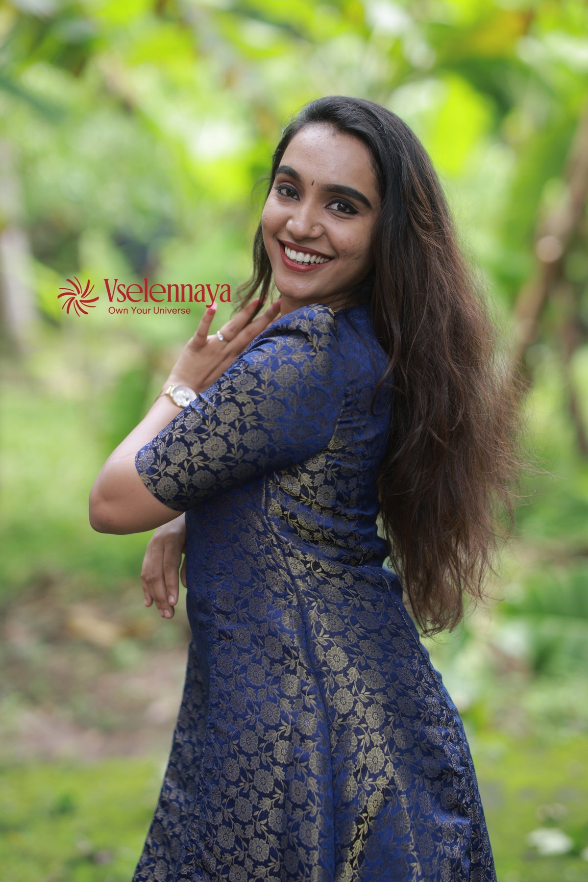 Kasavu- Royal Blue (Onam Special Limited Design)
