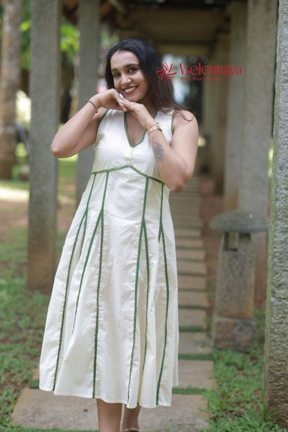 Shathaveri | Off White with Green (Limited Edition)