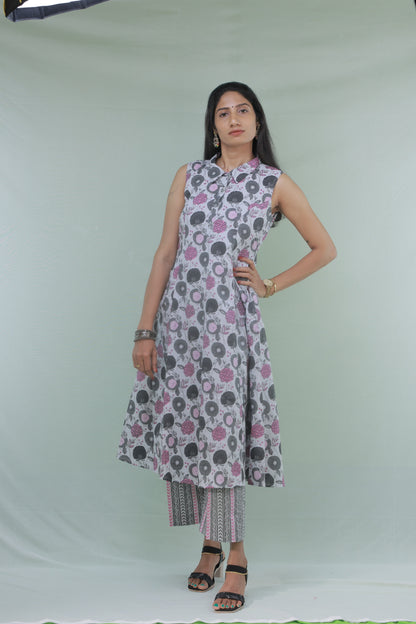 Light Grey Motifs