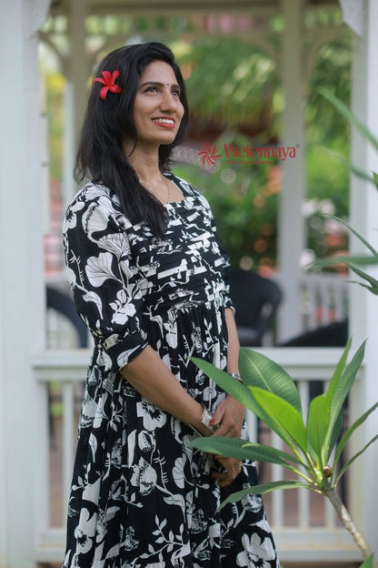 Blind Tuck Dress - Black
