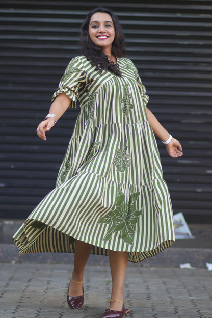 Tiered dress(Olive Green)